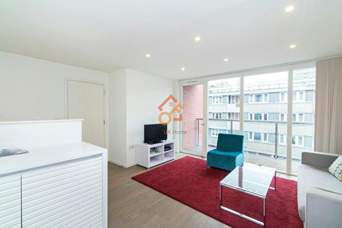2 Bedroom Flat To Rent In Worcester Point, Central Street, London, EC1V