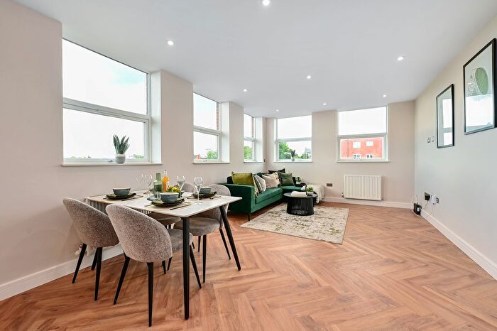 2 Bedroom Flat For Sale In Camp Road, Farnborough, GU14