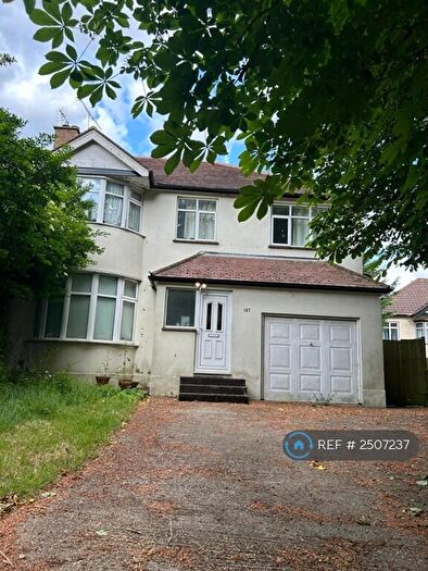 5 Bedroom Semi-Detached House To Rent In Uxbridge Road, Harrow, HA3