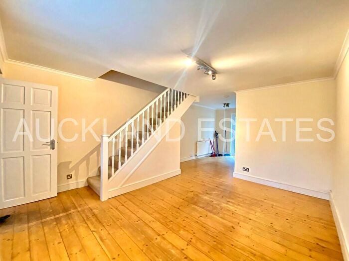 2 Bedroom Terraced House To Rent In Welham Manor, Welham Green, AL9