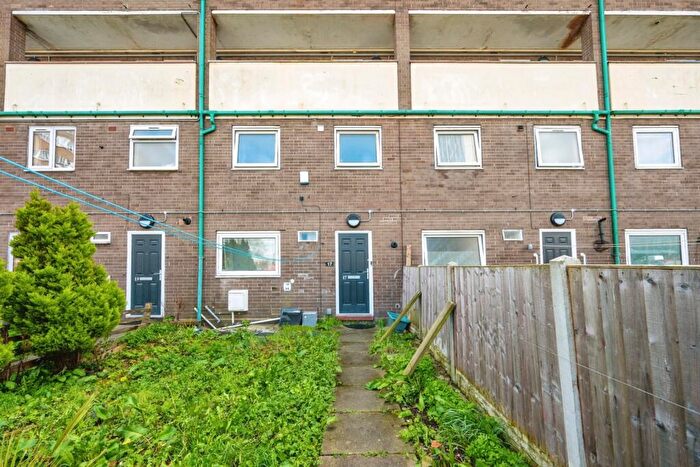 3 Bedroom Terraced House For Sale In Finstall Close, Birmingham, West Midlands, B7