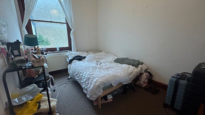 1 Bedroom Flat To Rent In Dalmeny Road, London, N7