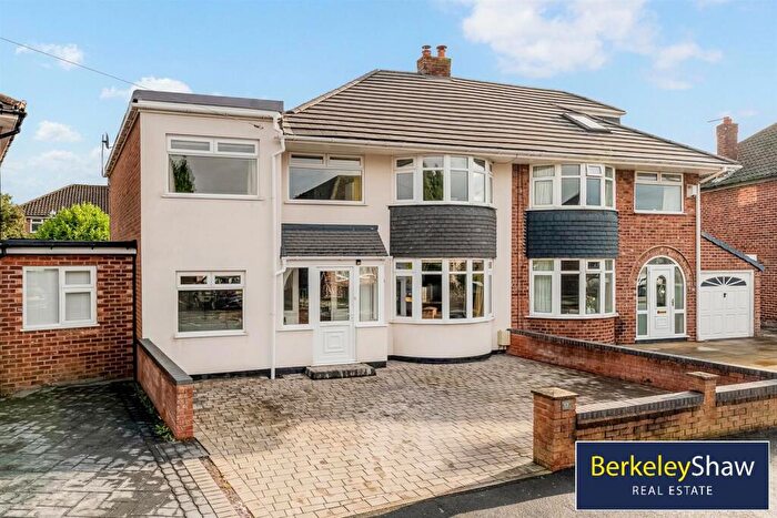 5 Bedroom Semi Detached House For Sale In Patterdale Crescent, Maghull, L31