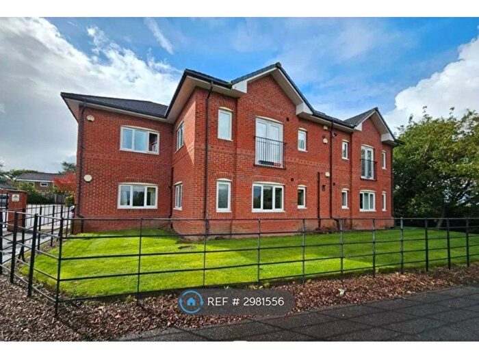 2 Bedroom Flat To Rent In Meadow Court, Altrincham, WA15
