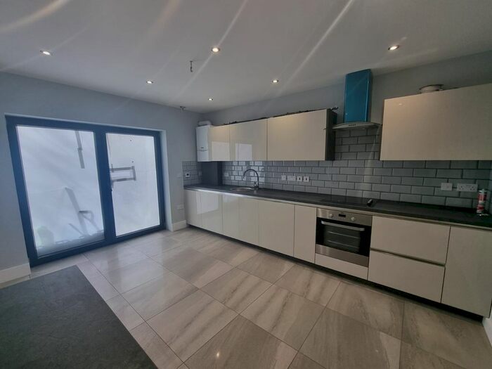 3 Bedroom Terraced House To Rent In Tennyson Road, London, E15