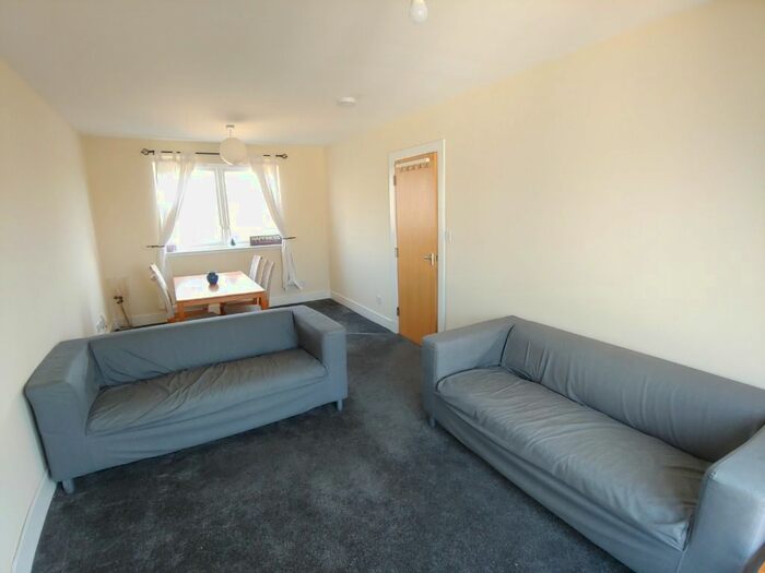 2 Bedroom Flat To Rent In Yardheads, Leith, Edinburgh, EH6