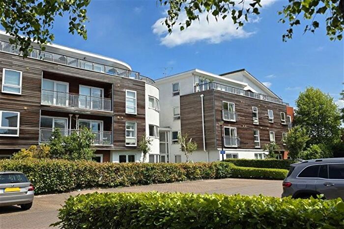 2 Bedroom Flat For Sale In Romana Square, Altrincham, WA14