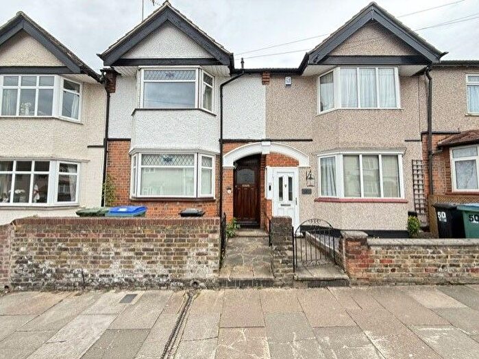 3 Bedroom Property To Rent In Cassiobridge Road, Watford, WD18