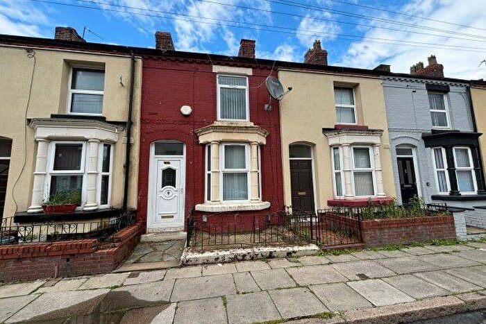 2 Bedroom Property To Rent In Bartlett Street, Liverpool, L15