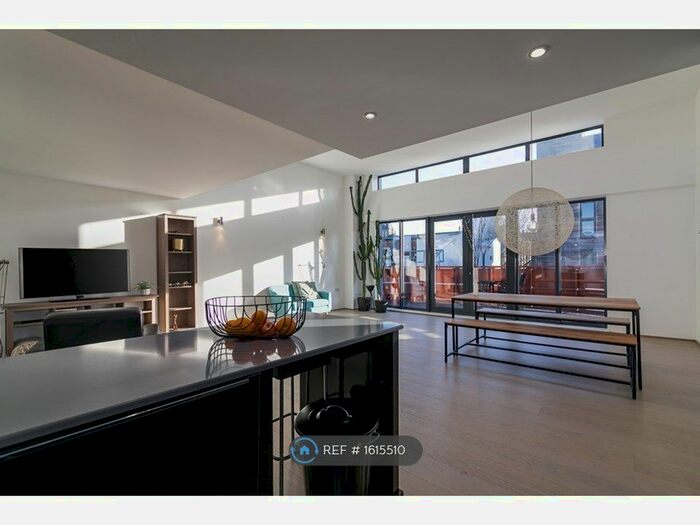 2 Bedroom Flat To Rent In Barlby Road, London, W10