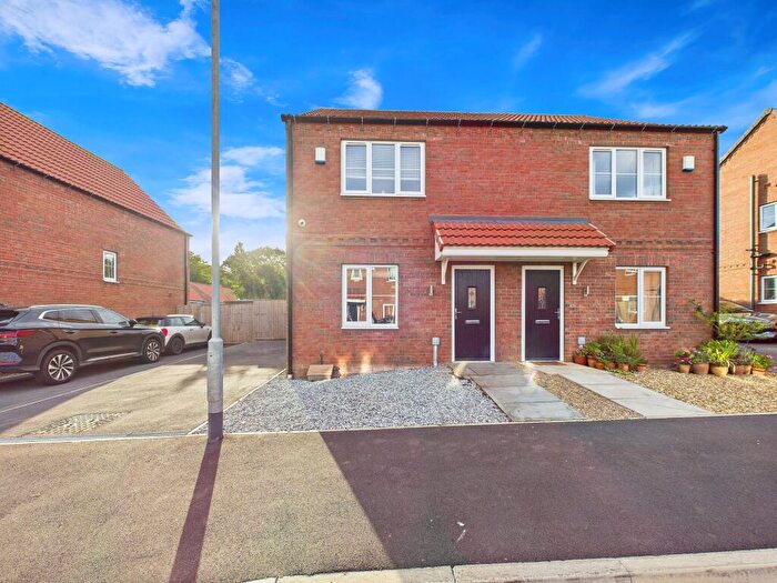 2 Bedroom Semi-Detached House For Sale In Beck Drive, Walkeringham, DN10