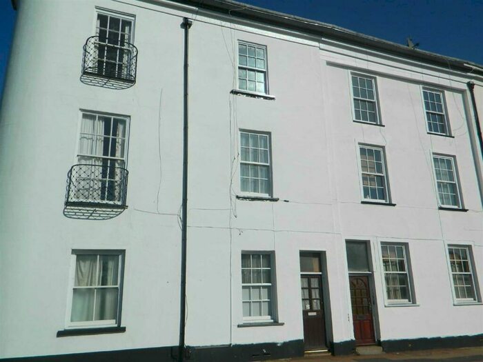 2 Bedroom Apartment To Rent In Magdalen Street, Exeter, EX2