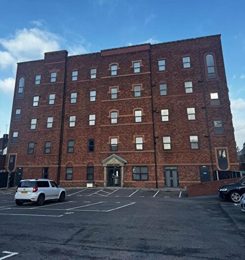 2 Bedroom Apartment For Sale In Sumner House, St. Thomas's Road, PR7