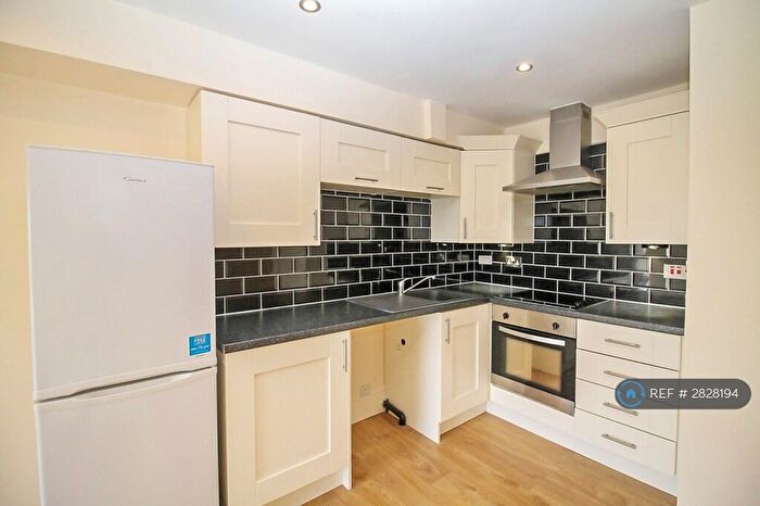 1 Bedroom Flat To Rent In Richardshaw Lane, Pudsey, LS28