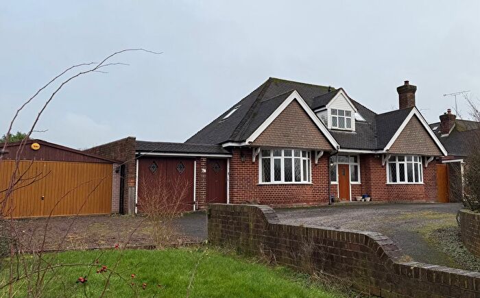 5 Bedroom Detached House For Sale In Lichfield Road, West Midlands, Walsall, WS4
