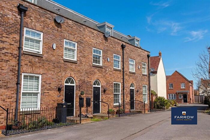 4 Bedroom Town House To Rent In Peterson Drive, New Waltham, Grimsby, DN36