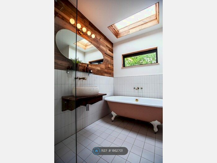 10 Bedroom Terraced House To Rent In Beech Grove, Manchester, M14