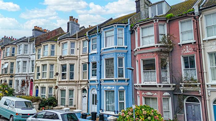 1 Bedroom Flat For Sale In Vicarage Road, Hastings, TN34