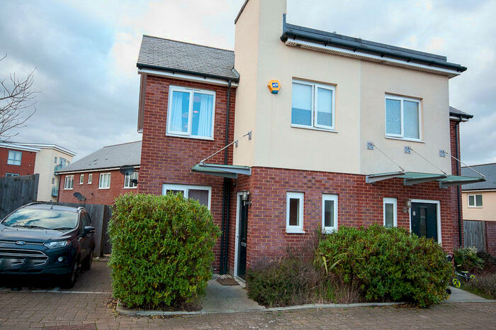 2 Bedroom Semi-Detached House To Rent In Tourtel Yard, Northfleet, Gravesend, DA11