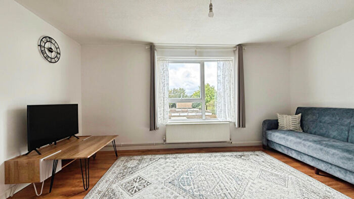 1 Bedroom Flat For Sale In Flat, Oak Court, Pinkhams Twist, Bristol, BS14