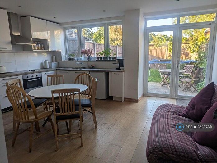 3 Bedroom Semi-Detached House To Rent In Birdwood Road, Cambridge, CB1