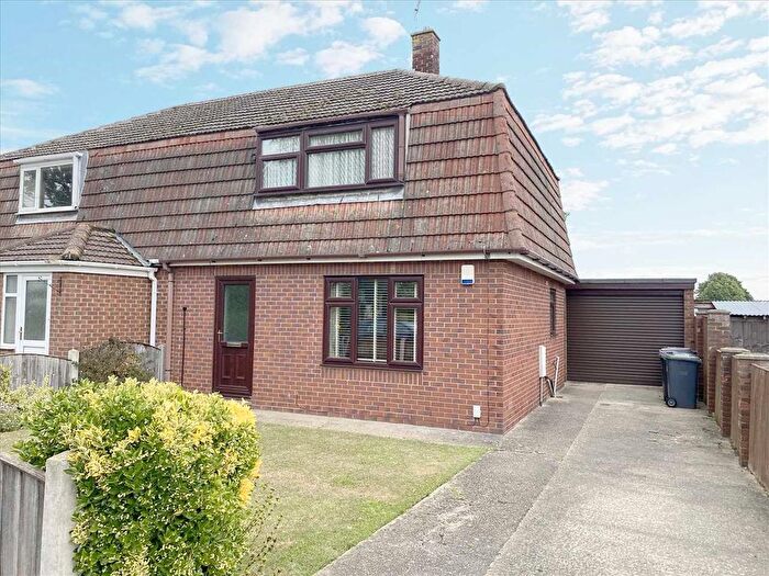 3 Bedroom Semi-Detached House For Sale In Princess Margaret Avenue, Metheringham, Lincoln, LN4