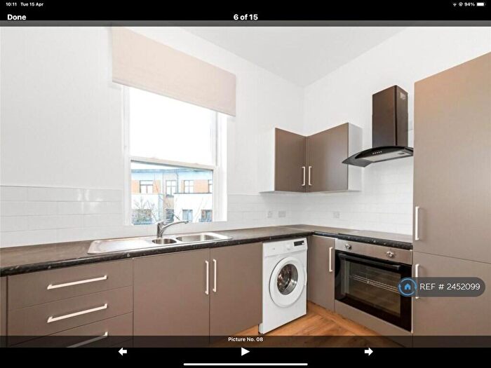 2 Bedroom Flat To Rent In Wait Court, Croydon, CR0