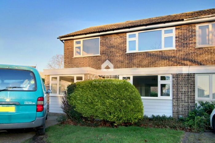 3 Bedroom Terraced House To Rent In Byron Avenue, Colchester, CO3