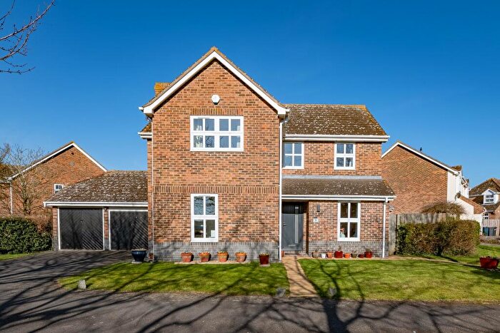 4 Bedroom Detached House For Sale In Trinity Close, Great Paxton, St. Neots, Cambridgeshire, PE19