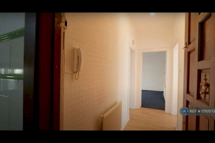 3 Bedroom Flat To Rent In Penrith Drive, Glasgow, G12