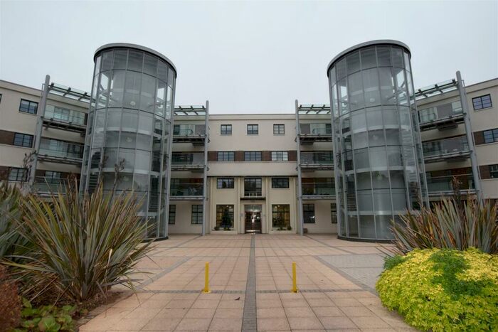 2 Bedroom Apartment To Rent In Hayes Road, Sully, Penarth, CF64