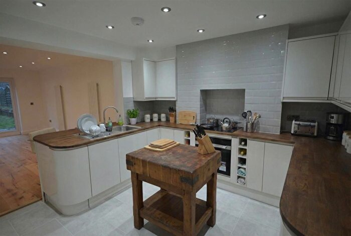 3 Bedroom Semi-Detached House To Rent In South Park, Lincoln, LN5