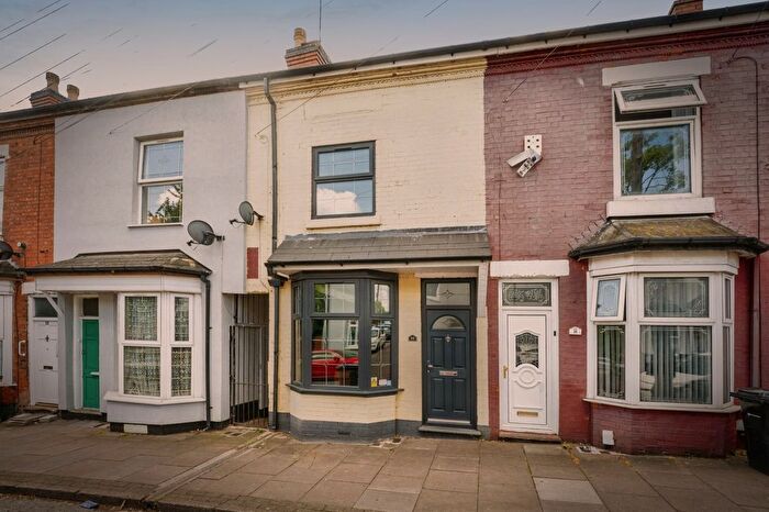 4 Bedroom Terraced House For Sale In Leonard Road, Birmingham, B19
