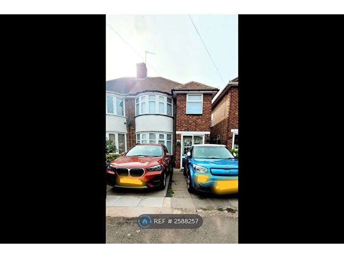 3 Bedroom Semi-Detached House To Rent In Chaffcombe Road, Birmingham, B26