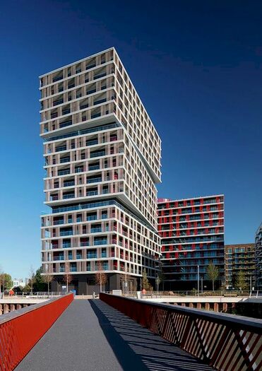 2 Bedroom Flat To Rent In Marco Polo Tower, Bonnet Street, Poonton Dock, Royal Wharf, West Silver Town, London, E16