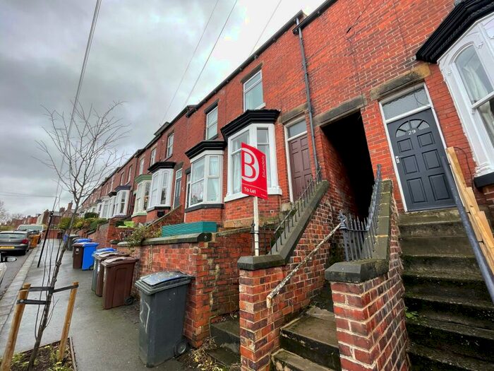 3 Bedroom House To Rent In Wayland Road, Sharrow Vale, S11