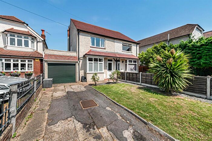 3 Bedroom Semi Detached House For Sale In Gander Green Lane, Cheam, Sutton, SM3
