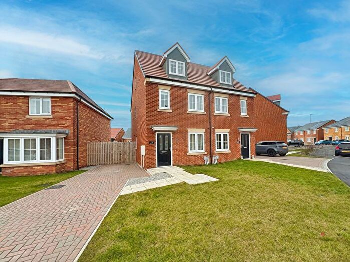 3 Bedroom Town House For Sale In Crayford Street, Blyth, NE24