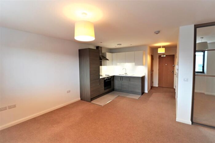 1 Bedroom Studio To Rent In Hemingford Court Gartlet Road, Watford, WD17