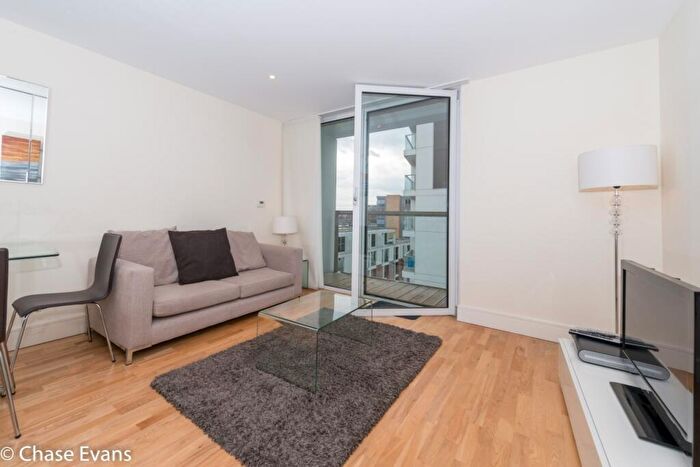 1 Bedroom Flat To Rent In Lanterns Way, Lanterns Court, Canary Wharf, London, E14