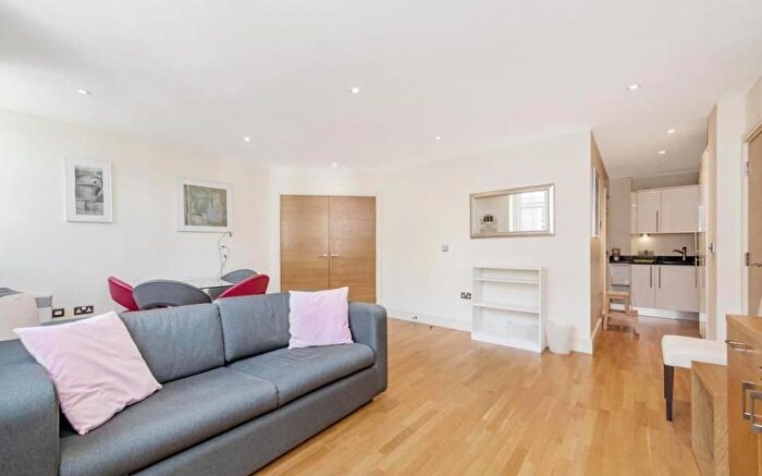 2 Bedroom Flat To Rent In Broadley Terrace, Marylebone, London, NW1