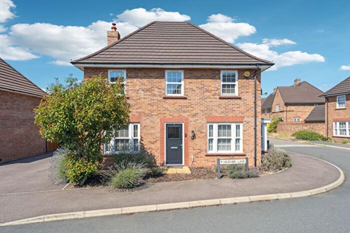 4 Bedroom Detached House For Sale In Heather Lane, Stewartby, MK43