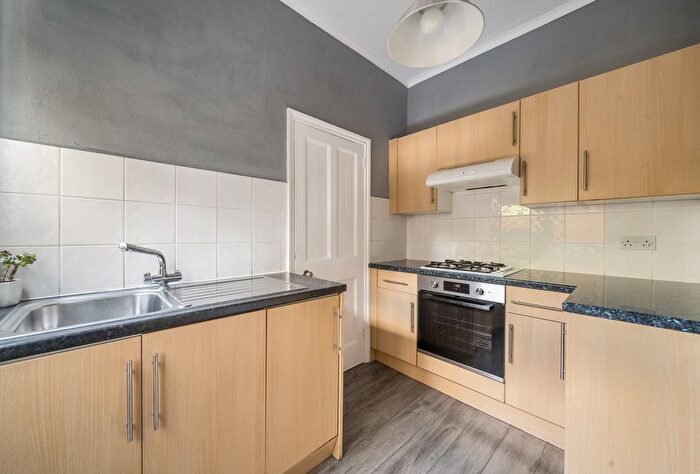 2 Bedroom Terraced House For Sale In Eastfields Road, Mitcham, CR4