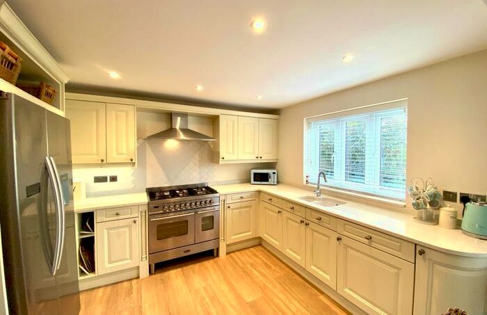 4 Bedroom Detached House For Sale In Moorlay Crescent, Winford, Bristol, BS40