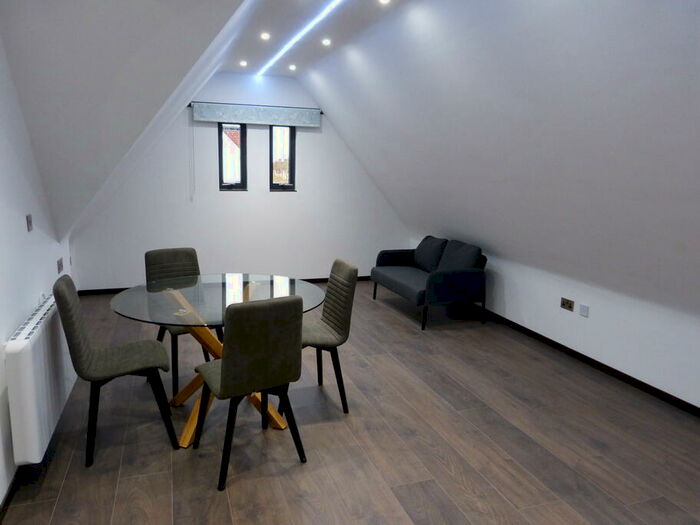 1 Bedroom Property To Rent In Armitage Road, London, NW11