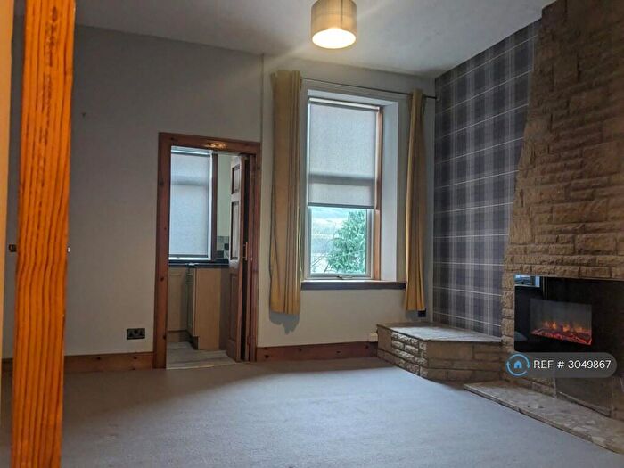 1 Bedroom Flat To Rent In East Donington St, Darvel, KA17