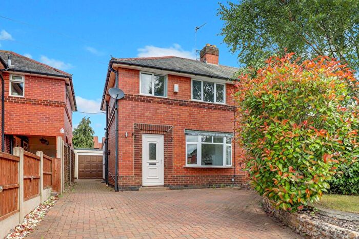 3 Bedroom Semi-Detached House For Sale In Papplewick Lane, Hucknall, NG15