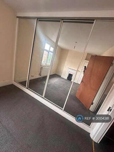 3 Bedroom Terraced House To Rent In Oak Road, Erith, DA8