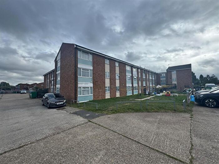 2 Bedroom Flat To Rent In Coronation Avenue, East Tilbury, RM18