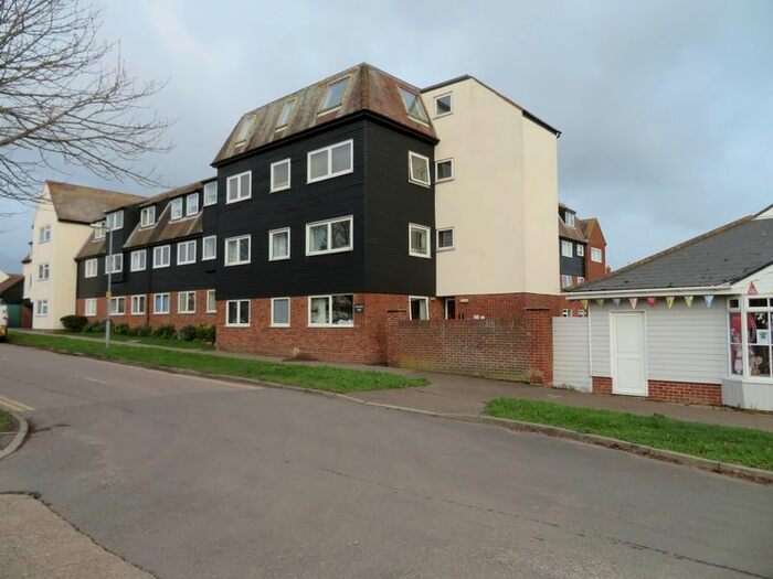2 Bedroom Flat To Rent In Seaview Avenue, West Mersea, Colchester, CO5
